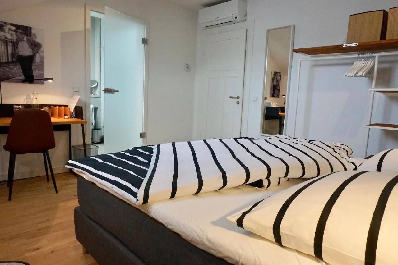 Appartement Privatzimmer Schoenfelder Düsseldorf Duitsland